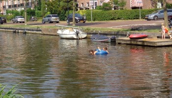 Zwemmen in de Leidsevaart?